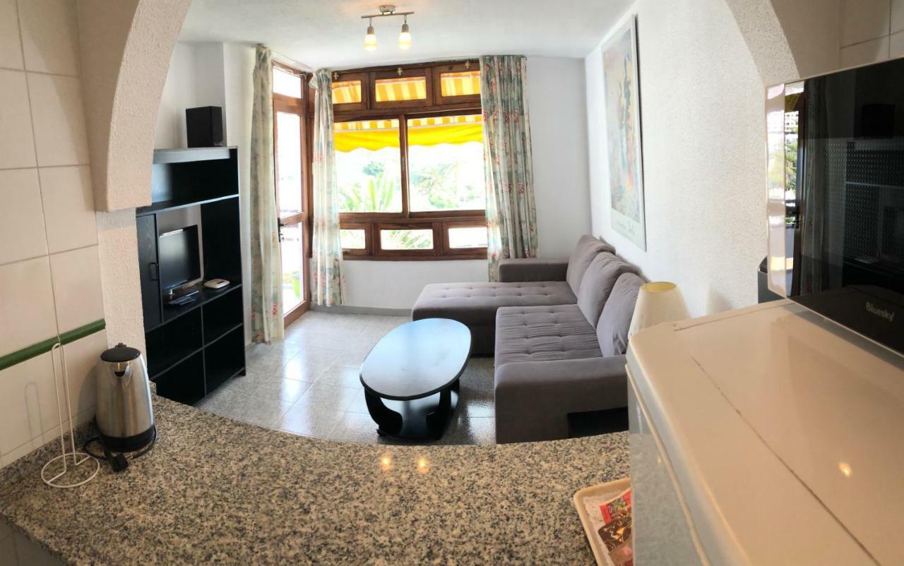 Two Bedroom Apartment 2 Min From Beach Mogan Exterior photo
